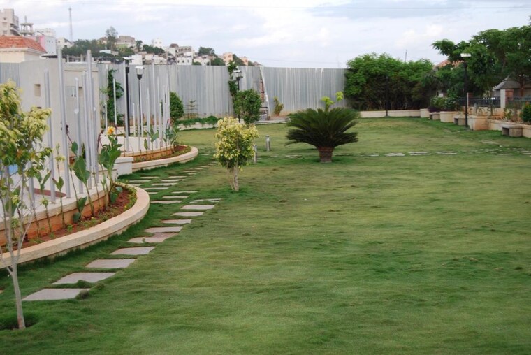 Garden, aparna-senor-valley-i 4 Bedroom 4150 Sq.Ft. Villa In Jubilee Hills Hyderabad 10066684