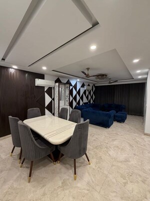 Master Bedroom in 2 BHK Apartment at Suncity Avenue 76, Sector 76 – for Sale