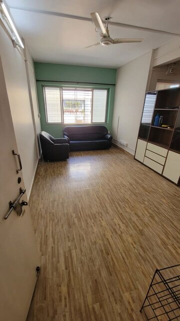 Room in 3.5 BHK Apartment at Dashabhuja CHS, Kothrud – for Rent