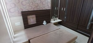 Room in 3.5 BHK Apartment at Dashabhuja CHS, Kothrud – for Rent