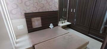 Room in 3.5 BHK Apartment at Dashabhuja CHS, Kothrud – for Rent