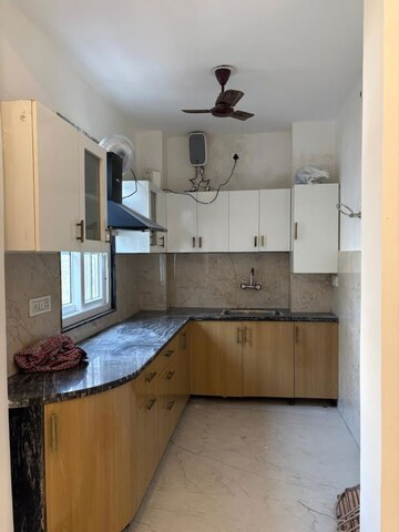 Kitchen in 2 BHK Builder Floor at Sector 46 – for Rent