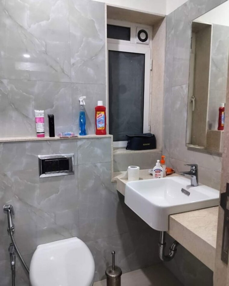 Attached Bathroom, kandivali west 2 Bedroom 750 Sq.Ft. Apartment In Kandivali West Mumbai 10066703