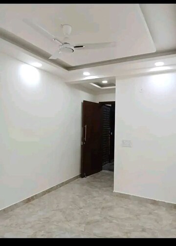 Room in 1 BHK Apartment at Chattarpur – for Rent
