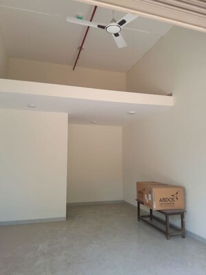 Room in  Shop at Amar Shree Krupa CHS, Borivali East – for Rent