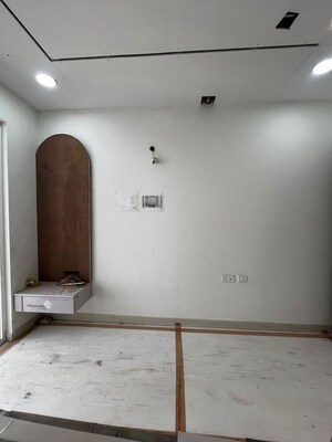 Room in 3 BHK Apartment at Prestige Beverly Hills, Kokapet – for Rent