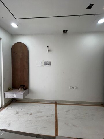 Room in 3 BHK Apartment at Prestige Beverly Hills, Kokapet – for Rent