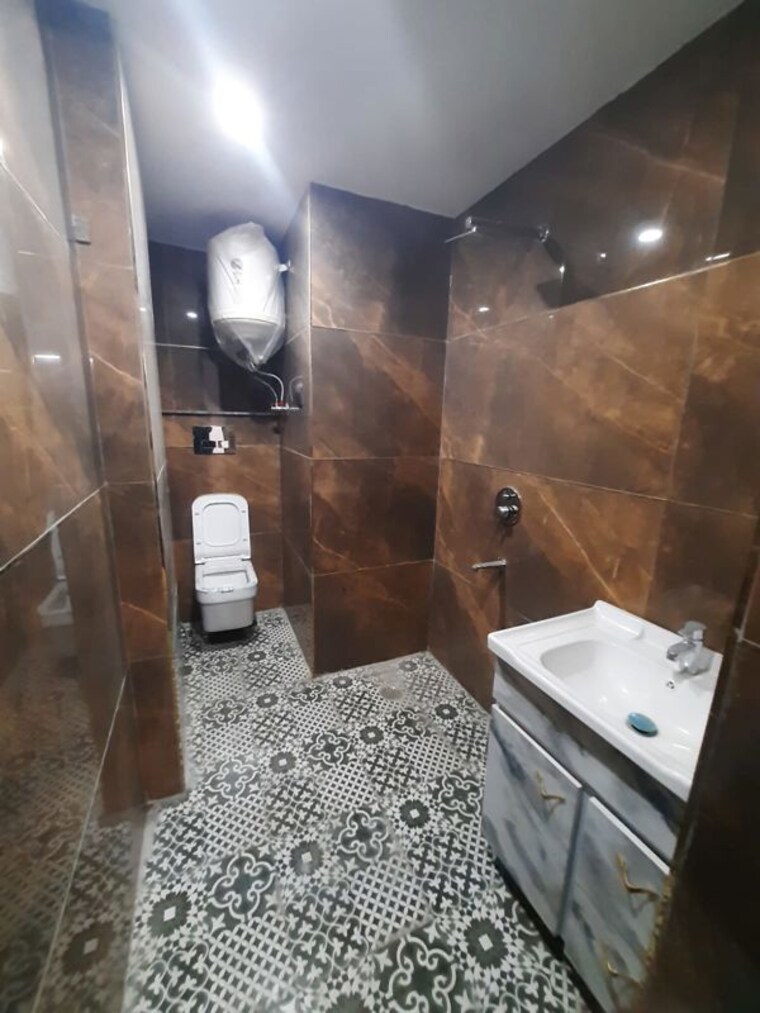 Bathroom, chattarpur 3 Bedroom 140 Sq.Ft. Independent House In Chattarpur Delhi 10066723