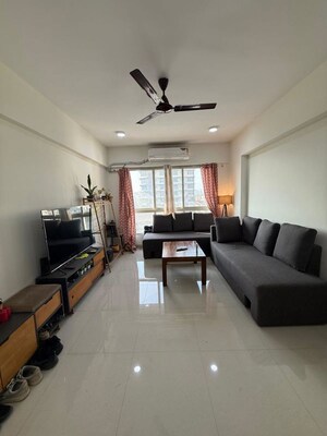 Living Room in 2 BHK Apartment at Chembur – for Rent