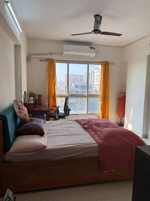 Bedroom in 2 BHK Apartment at Chembur – for Rent