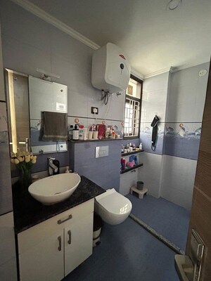 Attached Bathroom in 4 BHK Builder Floor at Sector 60 – for Rent