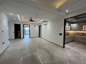 Room in 4 BHK Builder Floor at BPTP Astaire Gardens, Sector 70a – for Sale