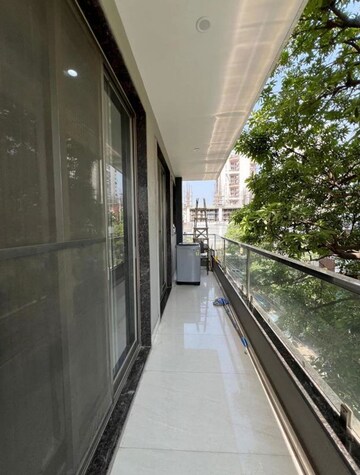 Balcony in 4 BHK Builder Floor at DLF Atria, Dlf Phase ii – for Rent