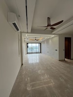 4 BHK + Pooja Room,Servant Room,Study Room,Extra Room 3900 Sq.Ft. Builder Floor in DLF Atria