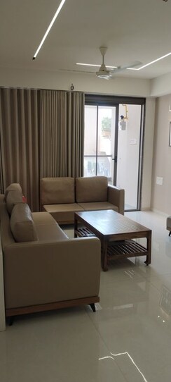 3 BHK + Extra Room Apartment For Sale in Vastrapur