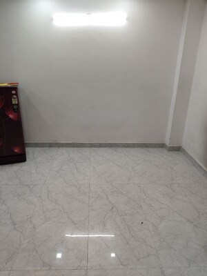 Room in 1 BHK Builder Floor at Panchsheel Vihar – for Rent