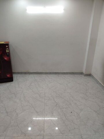Room in 1 BHK Builder Floor at Panchsheel Vihar – for Rent