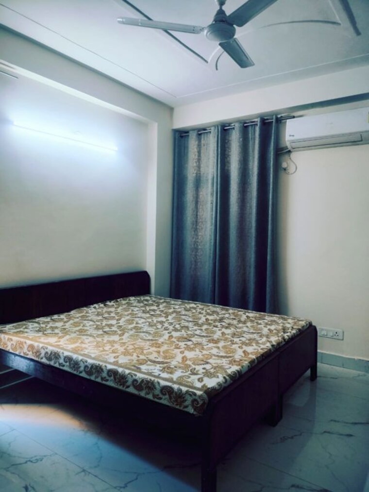 Bedroom, saket 1 Bedroom 500 Sq.Ft. Apartment In Saket Delhi 10066744