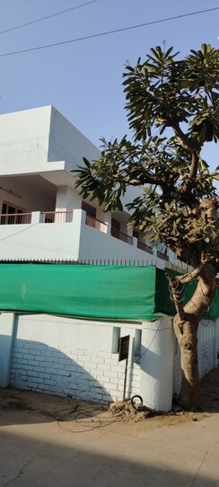 4 BHK + Extra Room Villa For Sale in Ambawadi
