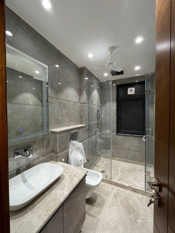 Bathroom in 4 BHK Builder Floor at DLF Imperial Residences, Dlf Phase I – for Sale