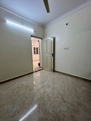 Room in 1 BHK Builder Floor at Koramangala – for Rent