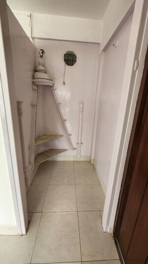 Bathroom in 4 BHK Apartment at Raheja Township, Malad East – for Rent