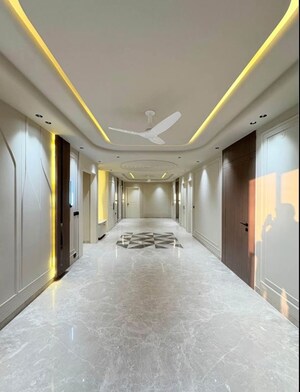 Building Lobby in 3 BHK Builder Floor at Green Wood City, Sector 45 – for Sale