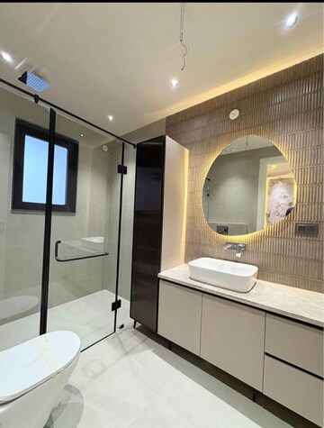 Bathroom in 3 BHK Builder Floor at Green Wood City, Sector 45 – for Sale