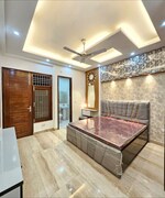 3.5 BHK + Extra Room 1600 Sq.Ft. Builder Floor in Shanti Plaza Vaishali