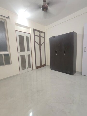Room in 2 BHK Apartment at Valley Towers Annex, Manpada – for Rent
