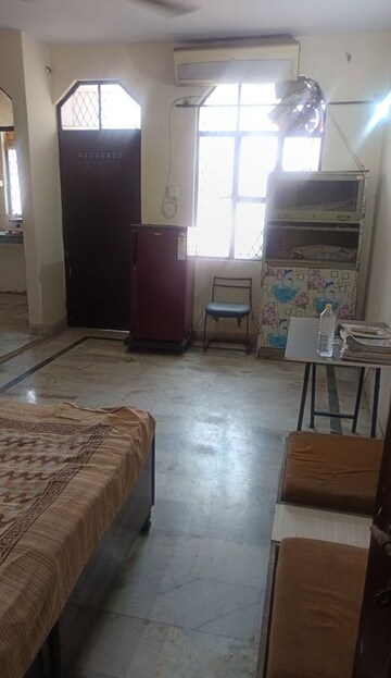 Living Room in 1 RK Builder Floor at Patel Nagar – for Rent