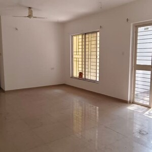 Room in 3 BHK Apartment at Lohia Odela, Sidhart Nagar – for Rent