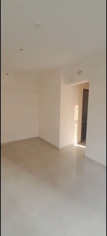 Room in 2 BHK Apartment at Piramal Vaikunth, Balkum Pada – for Sale