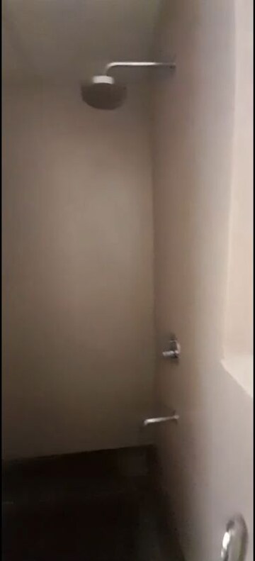 Room in 2 BHK Apartment at Piramal Vaikunth, Balkum Pada – for Sale