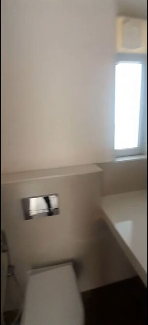 Room in 2 BHK Apartment at Piramal Vaikunth, Balkum Pada – for Sale