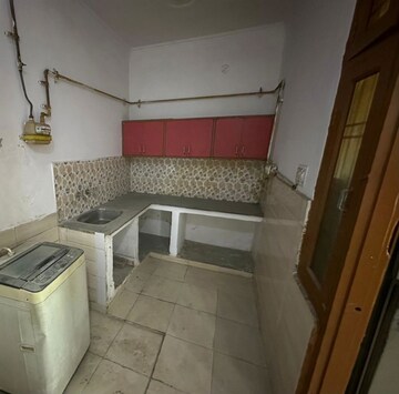 Kitchen in 1.5 BHK Independent House at Gomti Nagar – for Rent