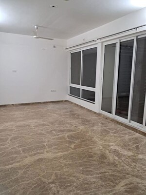 Room in 3 BHK Apartment at Erandwane – for Rent
