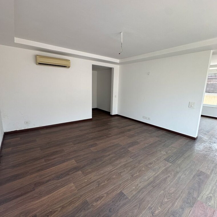 Room, emaar-marbella 5 Bedroom 8120 Sq.Ft. Villa In Sector 66 Gurgaon 10066993