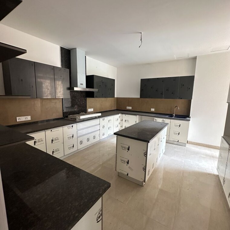 Team Area, emaar-marbella 5 Bedroom 8120 Sq.Ft. Villa In Sector 66 Gurgaon 10066993