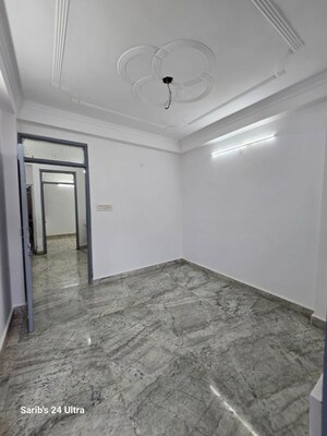 Room in 2 BHK Apartment at Jogabai Extension – for Sale