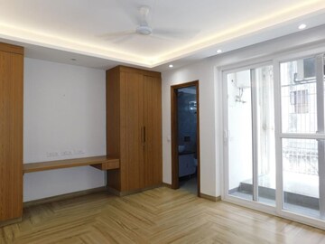 Room in 3 BHK Apartment at Hauz Khas – for Rent