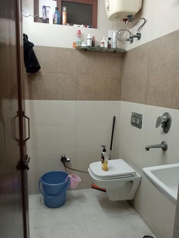 Bathroom in 2 BHK Builder Floor at RWA Apartments Sector 39, Sector 39 – for Rent