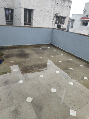 Kitchen in 3 BHK Apartment at Arun Vihar Sector 37, Sector 37 – for Rent