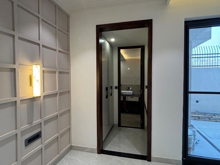 undefined, sector 11 5 Bedroom 1000 Sq.Yd. Builder Floor In Sector 11 Chandigarh 10067045