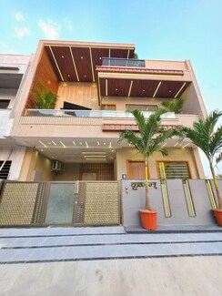4 BHK + Pooja Room,Study Room,Extra Room Villa For Sale in Narayan Vihar