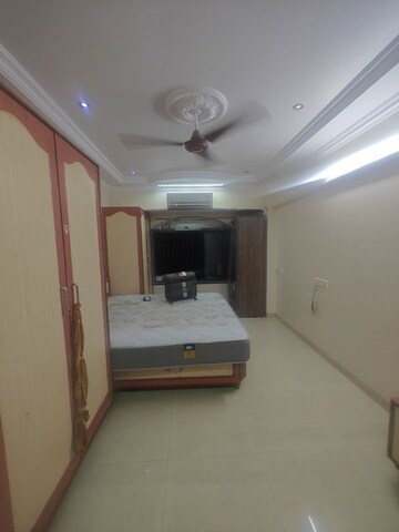 Room in 2 BHK Apartment at Sea Breeze Tower, Nerul – for Rent