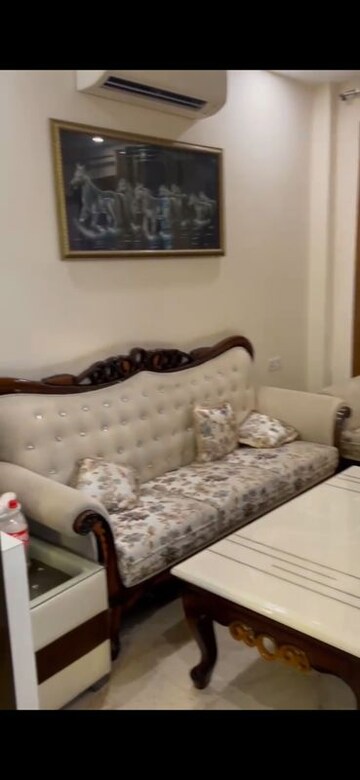 Bedroom in 3 BHK Builder Floor at DLF Centre Point, Sector 11 – for Sale