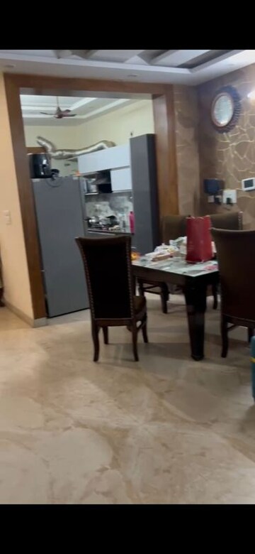 Master Bedroom in 3 BHK Builder Floor at DLF Centre Point, Sector 11 – for Sale