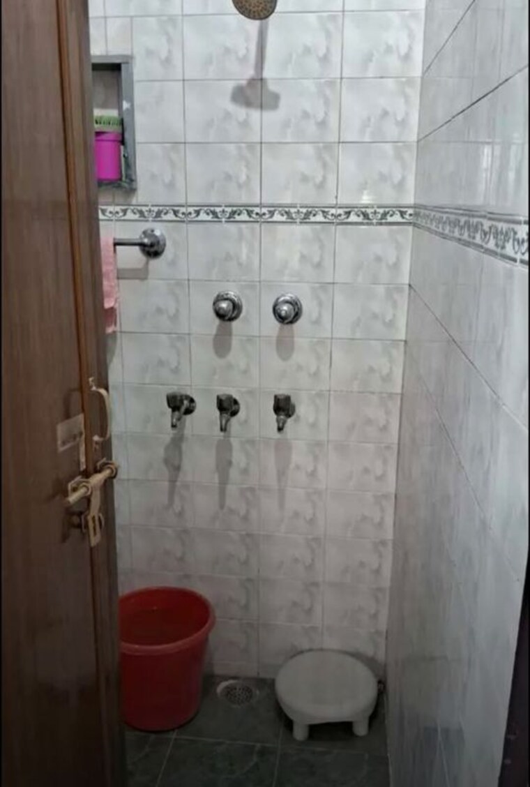 Bathroom, the mall avenue 2 Bedroom 1250 Sq.Ft. Apartment In The Mall Avenue Lucknow 10067159