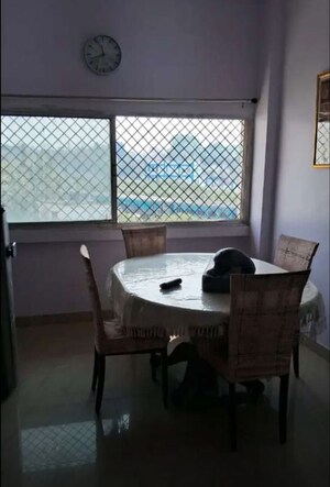 Team Area in 2 BHK Apartment at The Mall Avenue – for Rent